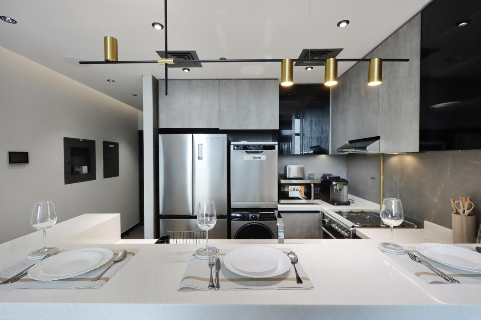 Livbnb-embrace Luxury And Comfort In Prime 1br,jlt Apartment Dubai