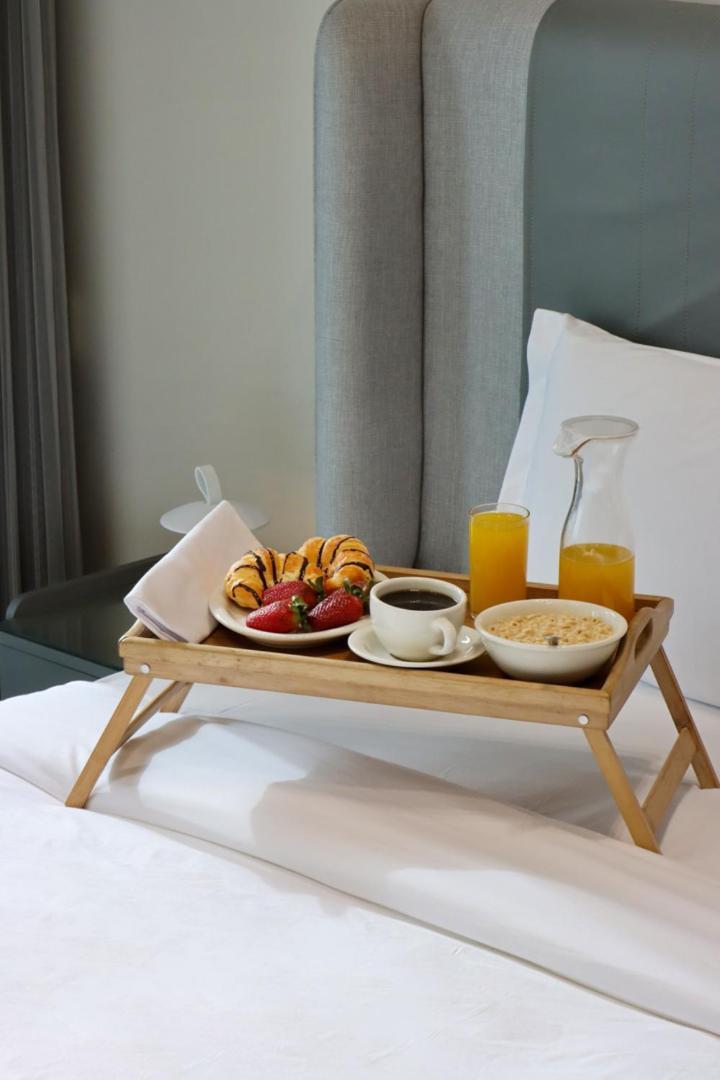 Livbnb-embrace Luxury And Comfort In Prime 1br,jlt Apartment