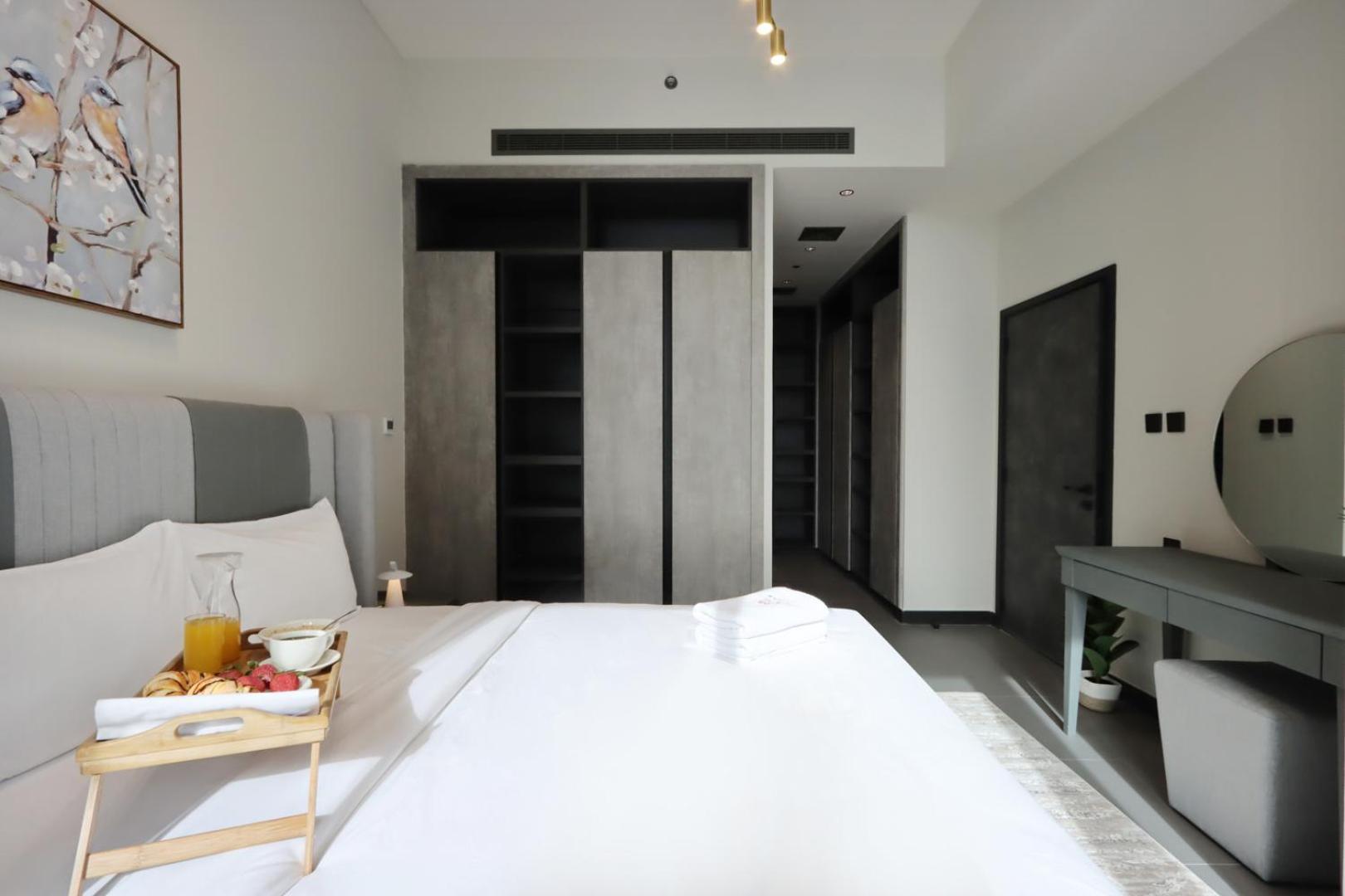 Livbnb-embrace Luxury And Comfort In Prime 1br,jlt Apartment *